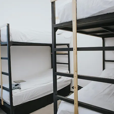 Option Be Hostel *